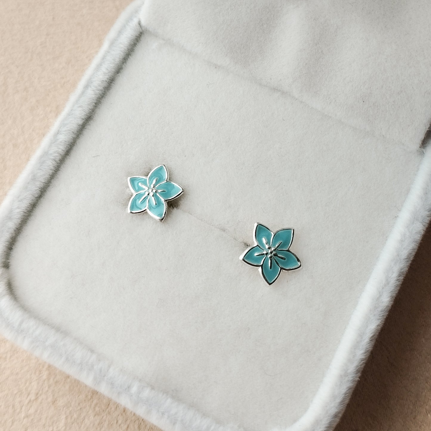 Brincos Flor Hawaii - A Bijuteria